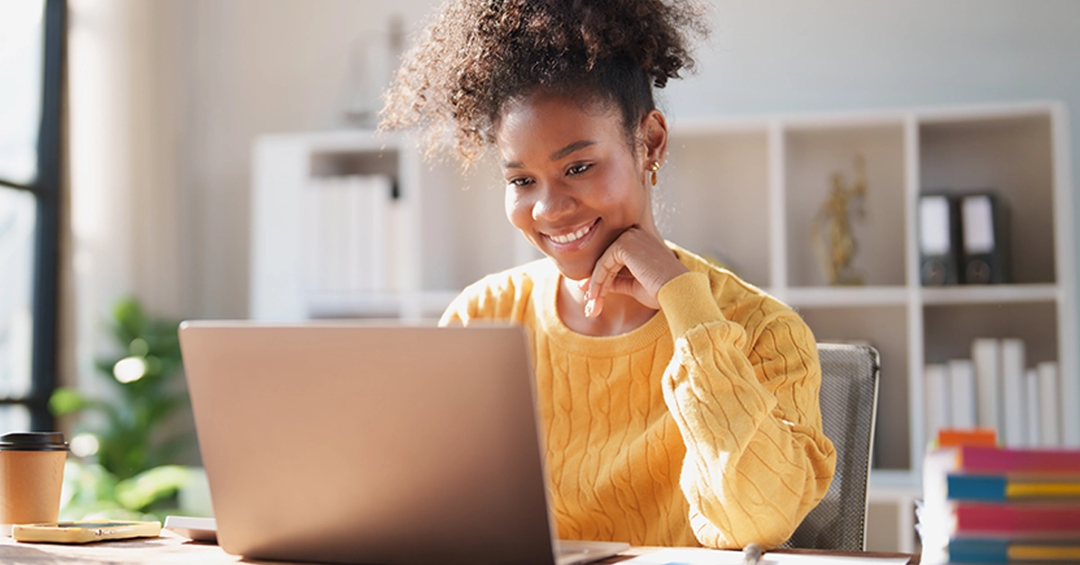 girl student with computer